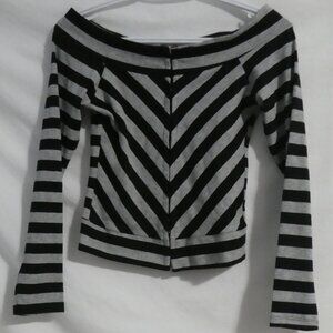 FOREVER 21 | Striped Grey and Black Off The Shoulder Hook & Eye Fastened Shirt